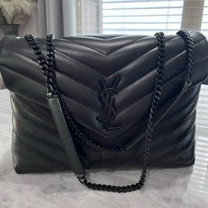 Saint Laurent
Loulou Medium YSL Chain Shoulder Bag-SOLD